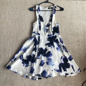 Lulu xs white and blue dress